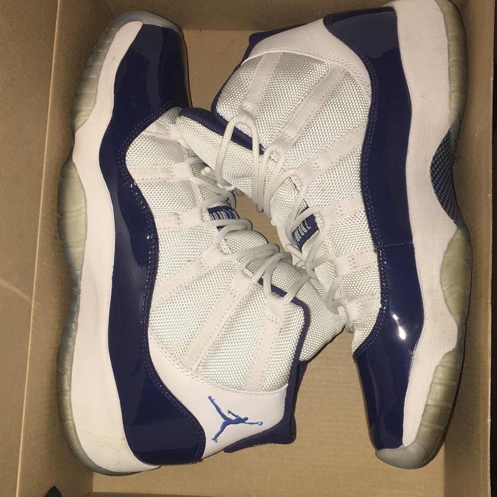 Retro Jordan 11 size 7y